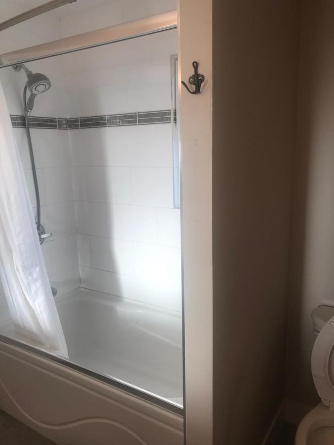 Large Suite With Separate Bathroom Richmond Exteriör bild